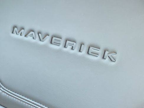 Used 2025 Ford Maverick Lariat w/ Black Appearance Package AWD/4WD image 47