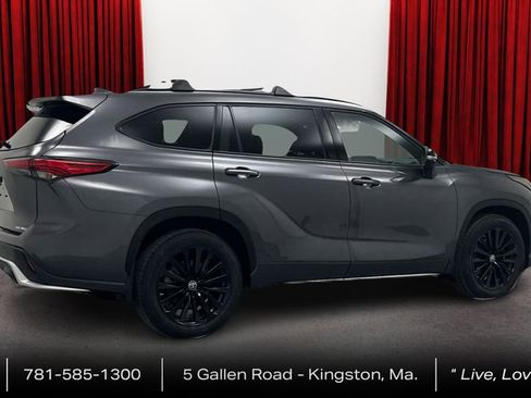 Used 2023 Toyota Highlander XSE image 5