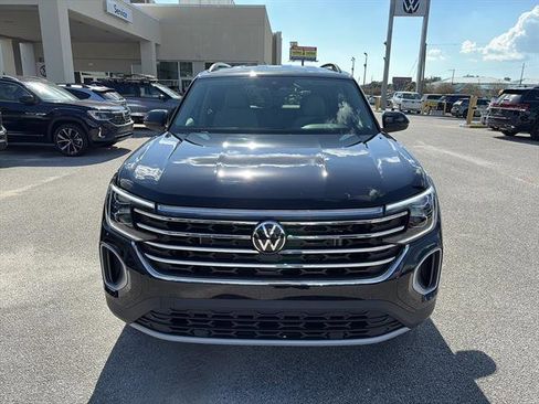 New 2026 Volkswagen Atlas SE image 2