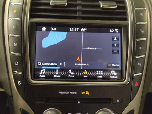 Used 2019 Lincoln Nautilus Reserve image 25