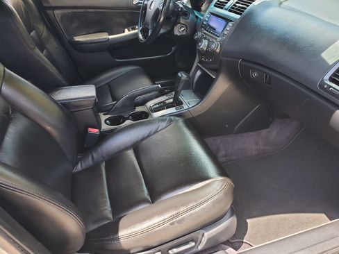 Used 2005 Honda Accord EX-L image 37