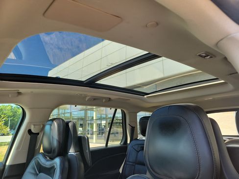 Used 2020 Lincoln Aviator Reserve w/ Equipment Group 202A AWD/4WD image 29