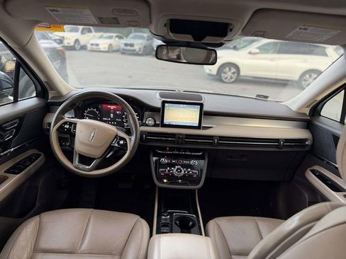 Used 2020 Lincoln Corsair FWD w/ Premium Package image 11