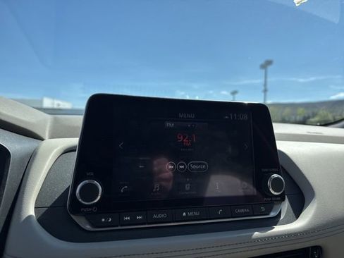 Certified 2023 Nissan Rogue SL image 15