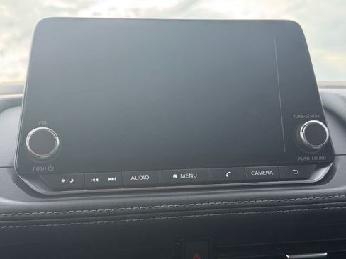 Certified 2022 Nissan Rogue SL FWD image 18