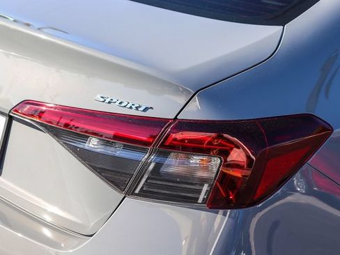 Used 2025 Honda Civic Sport image 9