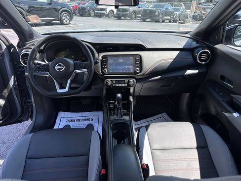 Used 2023 Nissan Kicks SR w/ SR Premium Package image 13