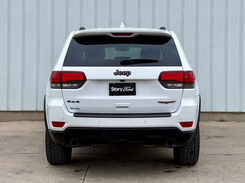 Used 2018 Jeep Grand Cherokee Trailhawk w/ Trailhawk Luxury Group AWD/4WD image 4