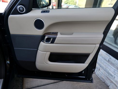 Used 2015 Land Rover Range Rover Sport HSE AWD/4WD image 32