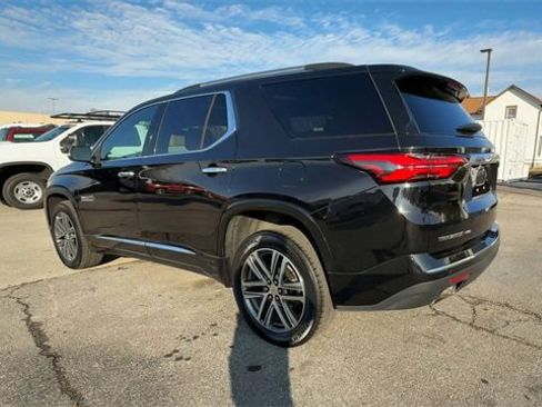 Used 2023 Chevrolet Traverse High Country w/ LPO, Floor Liner Package image 6