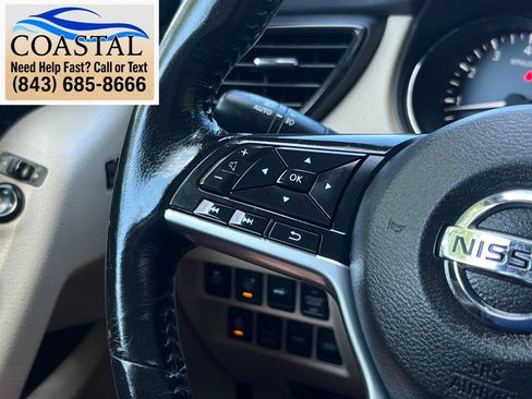 Used 2017 Nissan Rogue SL AWD/4WD image 28