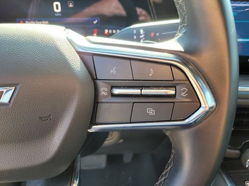 Used 2025 Chevrolet Suburban Z71 AWD/4WD image 29