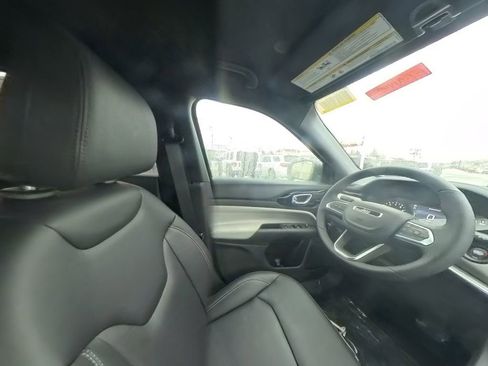 New 2026 Jeep Compass Limited image 29