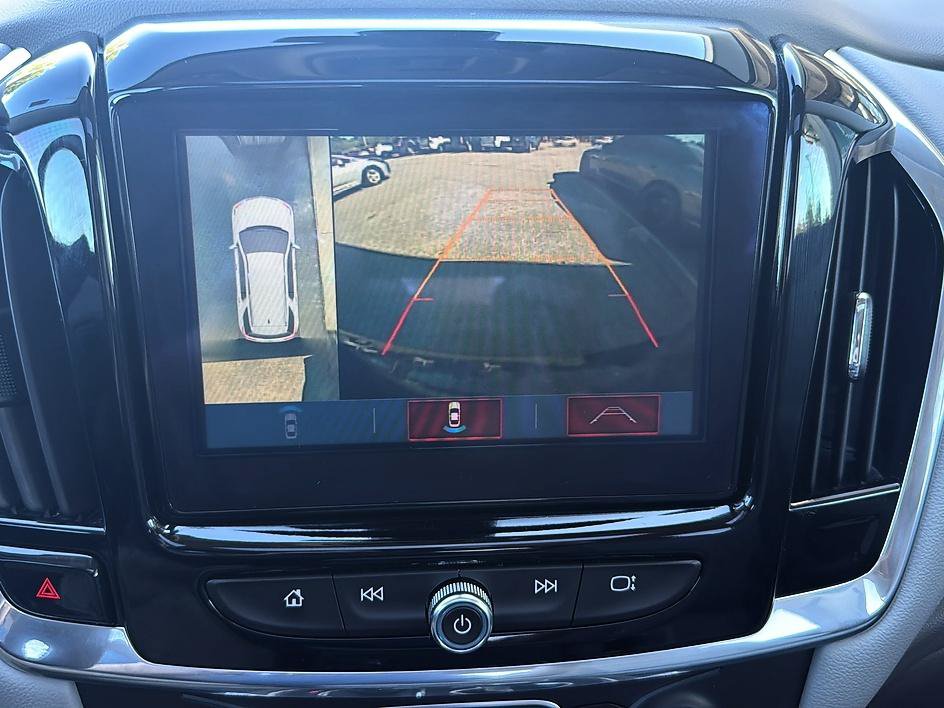 Used 2019 Chevrolet Traverse LT w/ LT Premium Package FWD image 18