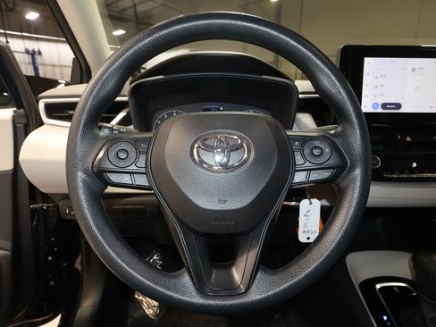 Used 2024 Toyota Corolla LE image 9