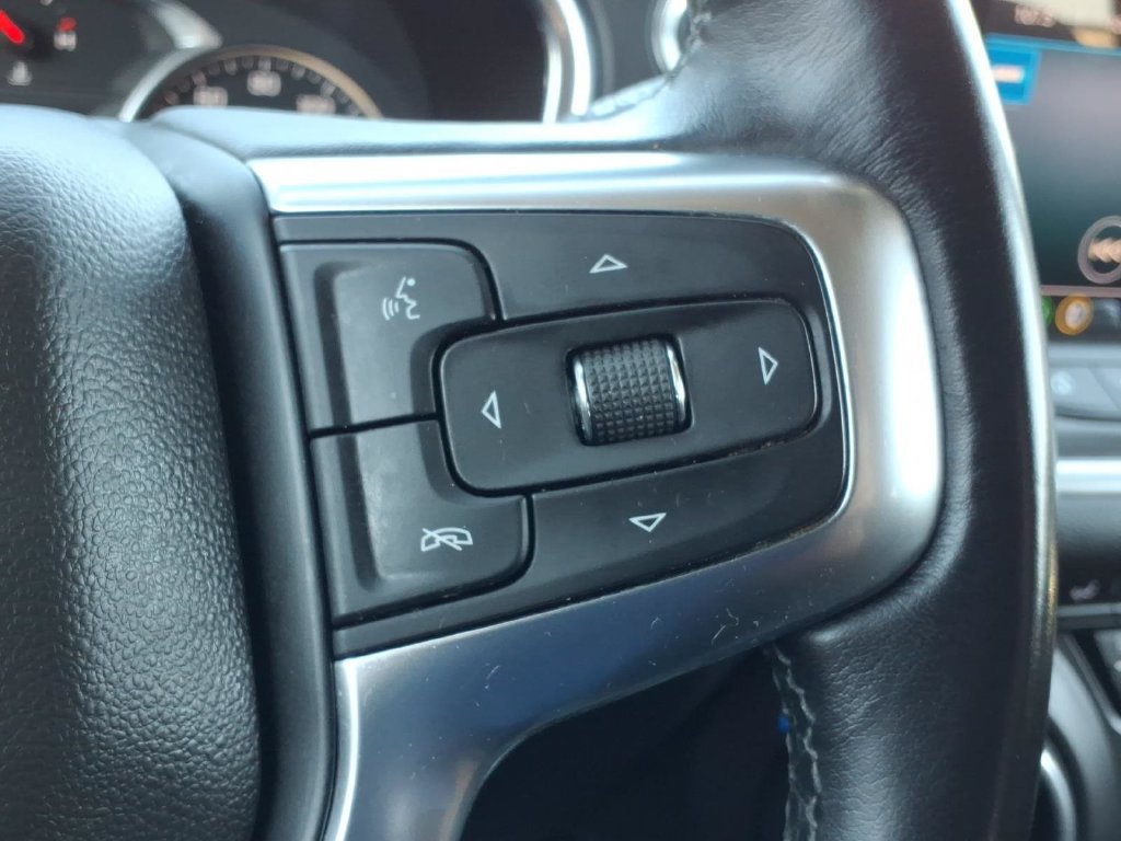Used 2020 Chevrolet Blazer LT FWD image 22
