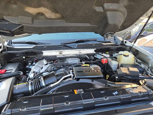 Used 2020 Chevrolet Silverado 2500 LT w/ Texas Edition image 14