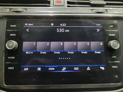 Used 2022 Volkswagen Tiguan SE AWD/4WD image 25
