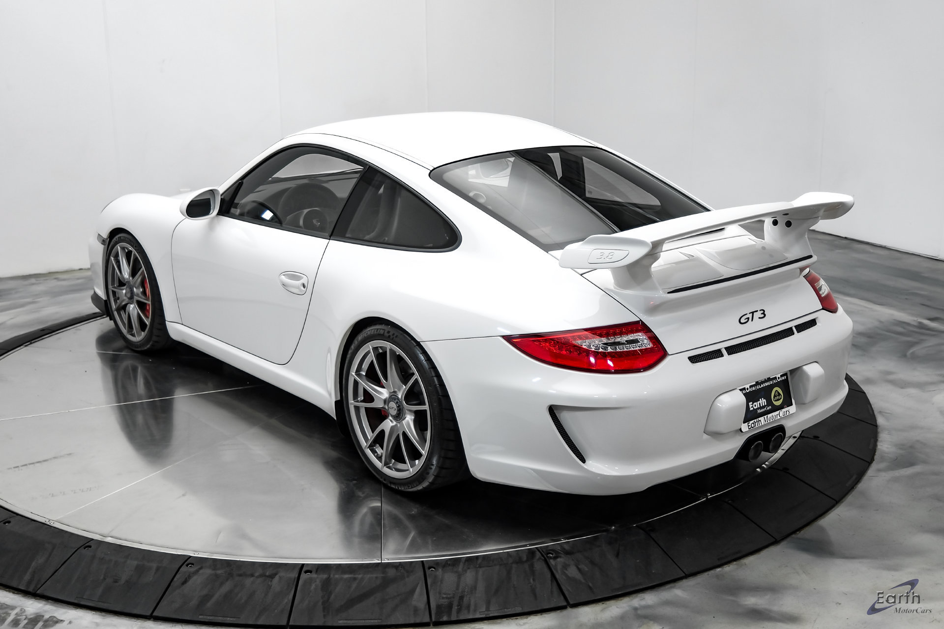 Used 2010 Porsche 911 GT3 RWD image 14