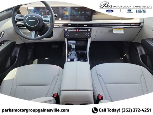 New 2025 Hyundai Tucson SEL image 11