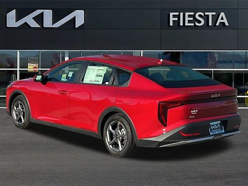 New 2025 Kia K4 LXS image 3