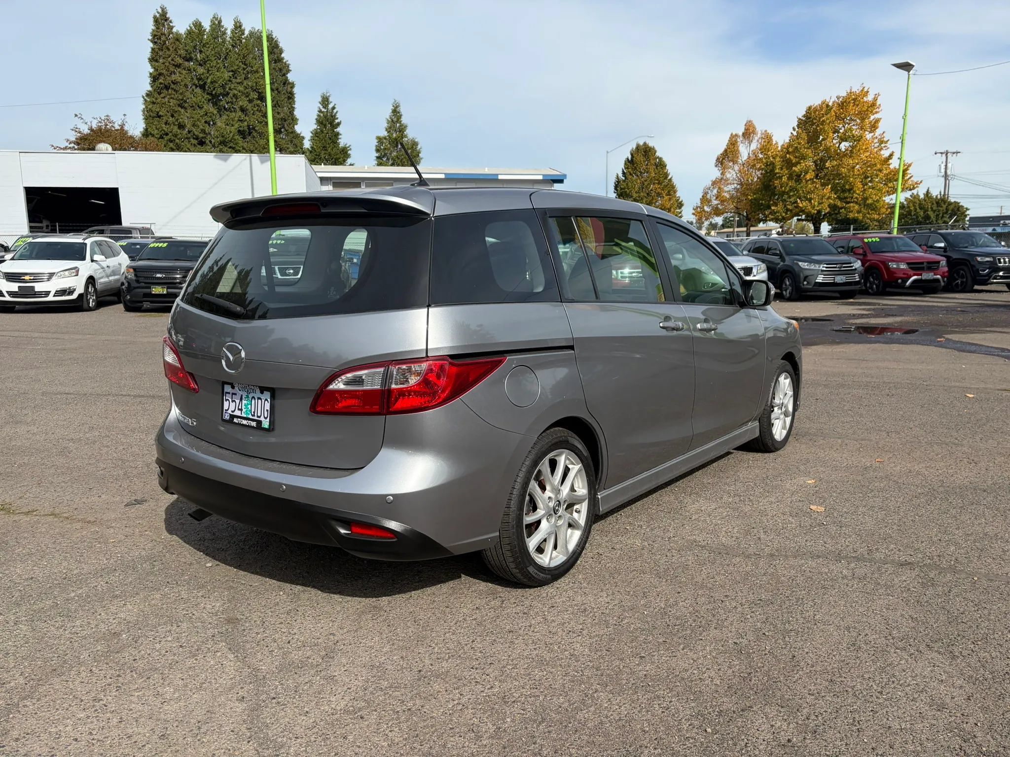 Used 2014 MAZDA MAZDA5 Touring FWD image 3