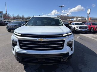New 2026 Chevrolet Traverse High Country w/ LPO, Floor Liner Package AWD/4WD video 2
