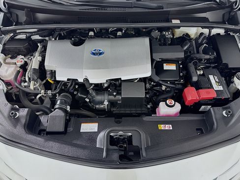 Used 2022 Toyota Prius Prime XLE image 11