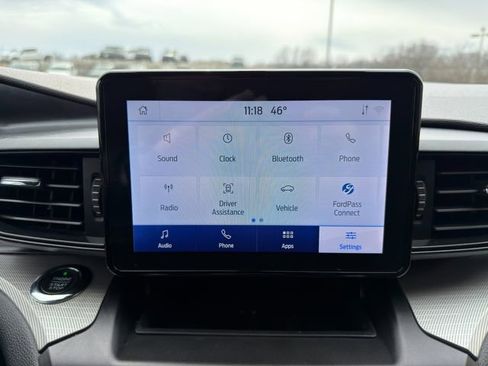 Used 2020 Ford Explorer XLT image 27