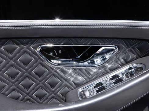 Used 2021 Bentley Continental GT image 22