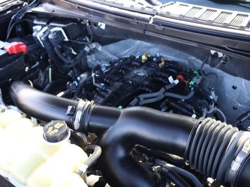 Used 2021 Ford Expedition Max XLT image 11