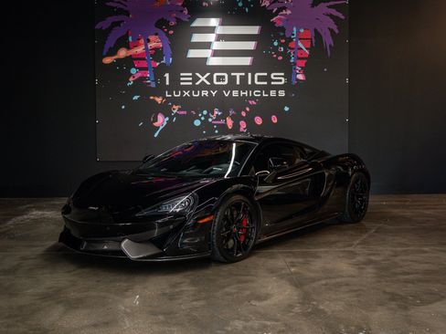 Used 2017 McLaren 570S Coupe RWD image 3