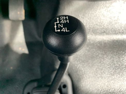 Used 2003 Ford F350 162 W.B. 4D image 16