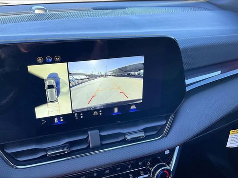 Used 2025 Chevrolet Equinox RS w/ Safety and Technology Package image 25