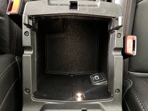 Used 2023 Jeep Wrangler Unlimited Rubicon w/ LED Lighting Group AWD/4WD image 27