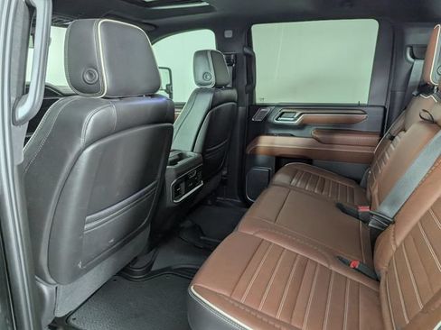 Used 2024 GMC Sierra 2500 Denali Ultimate AWD/4WD image 16