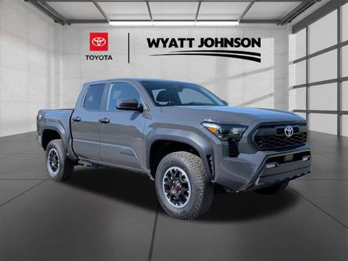 Used 2025 Toyota Tacoma TRD Off-Road AWD/4WD image 7