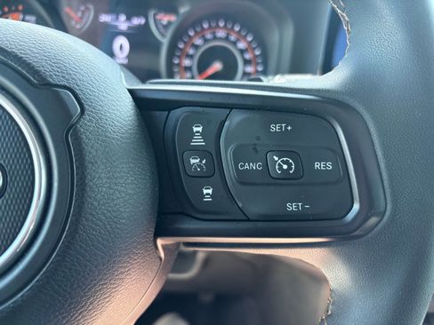 Used 2024 Jeep Wrangler Sport S image 14