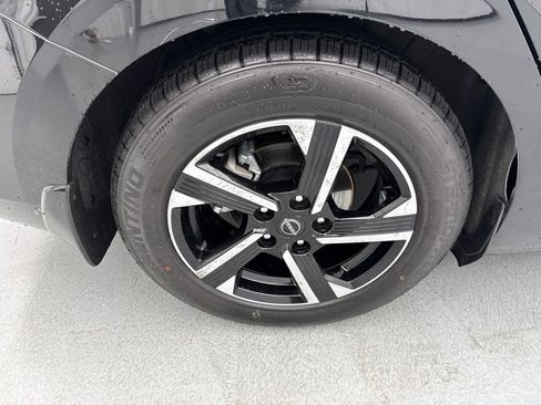 Used 2024 Nissan Sentra SV FWD image 13