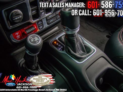 Used 2024 Jeep Wrangler Unlimited Rubicon AWD/4WD image 22
