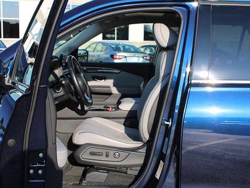 Used 2024 Honda Pilot Elite image 12