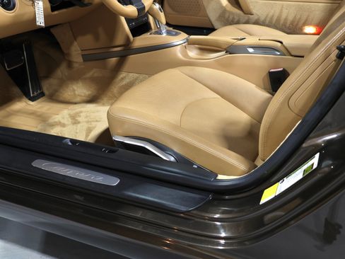 Used 2011 Porsche 911 Cabriolet image 40