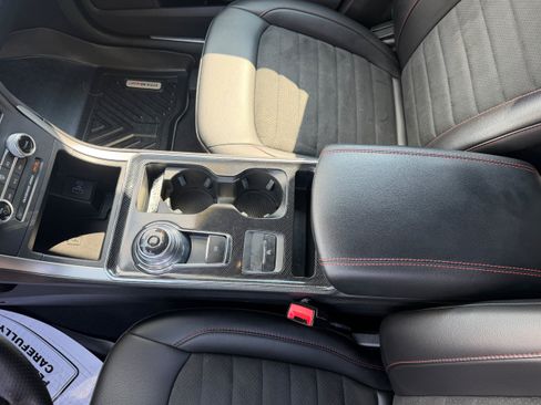 Used 2021 Ford Edge ST-Line AWD/4WD image 21