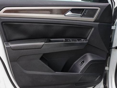 Used 2019 Volkswagen Atlas SEL R-Line FWD image 29