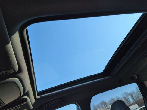 Certified 2025 Subaru Forester Premium image 20