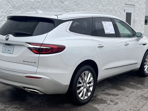 Used 2018 Buick Enclave Premium w/ Experience Buick Package image 6