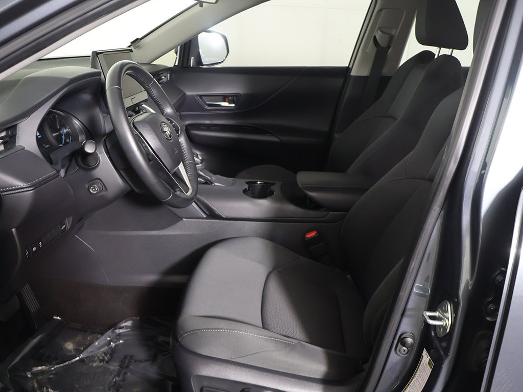 Used 2023 Toyota Venza LE AWD/4WD image 21