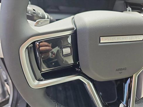 New 2025 Land Rover Discovery Sport S image 17