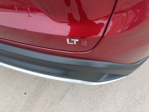 Used 2025 Chevrolet Trax LT w/ LT Convenience Package image 11