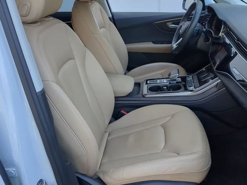 Used 2025 Audi Q7 3.0T Premium Plus image 22